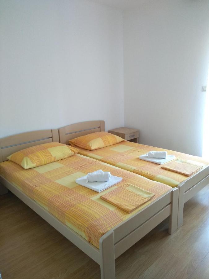 Apartments Vrsalovic Bol Exterior photo