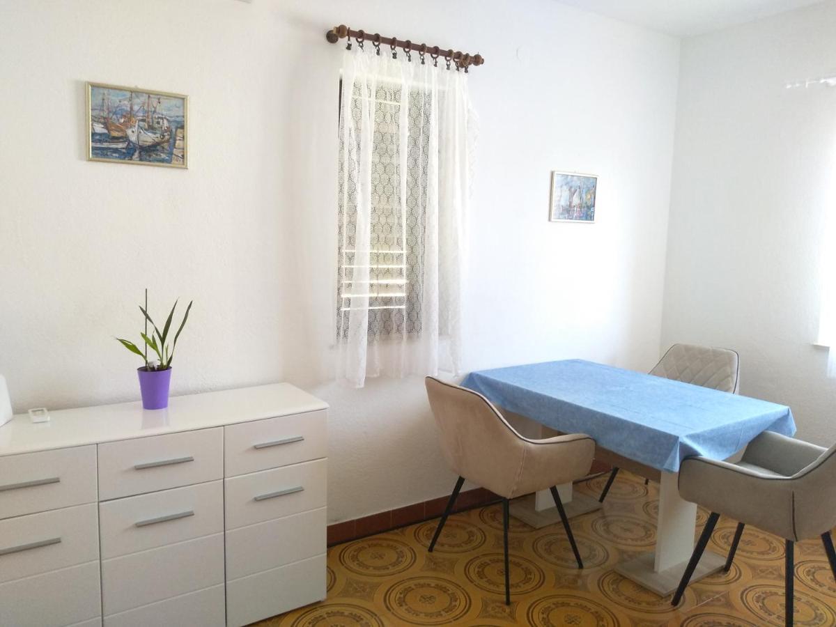 Apartments Vrsalovic Bol Exterior photo