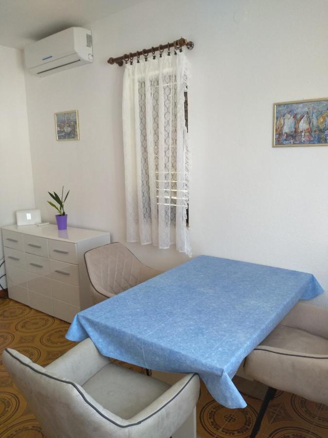 Apartments Vrsalovic Bol Exterior photo